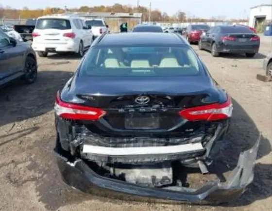 Toyota Camry 2.5L 2018 Тбилиси