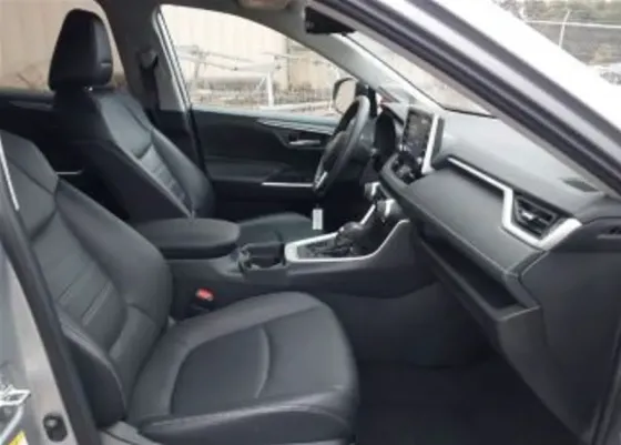 Toyota RAV4 2.5L 2019 Тбилиси