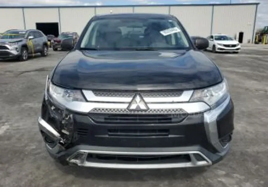 Mitsubishi Outlander 2019 Тбилиси - изображение 1