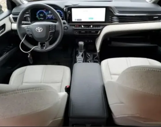 Toyota Camry 2.5L 2025 Тбилиси