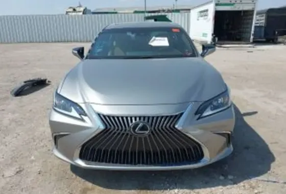 Lexus ES 2021 Тбилиси