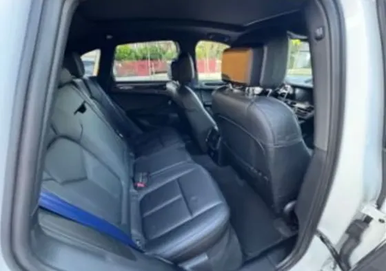 Porsche Macan 2024 Тбилиси