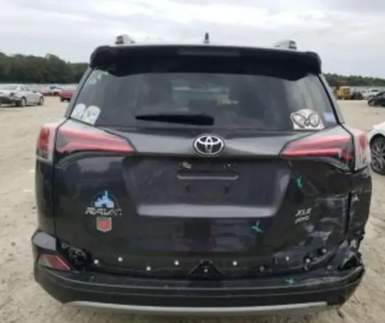 Toyota RAV4 2.5L 2017 Тбилиси