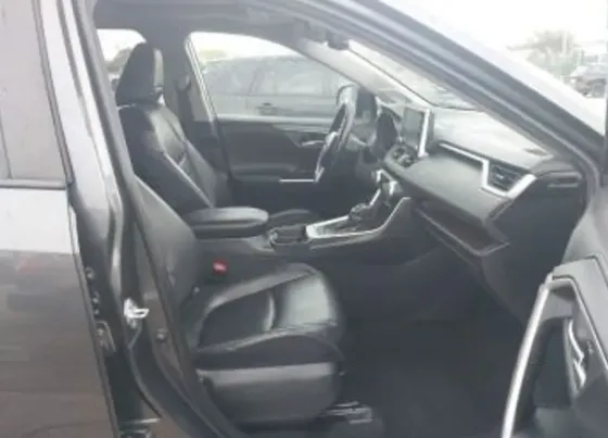 Toyota RAV4 2.5L 2020 Тбилиси
