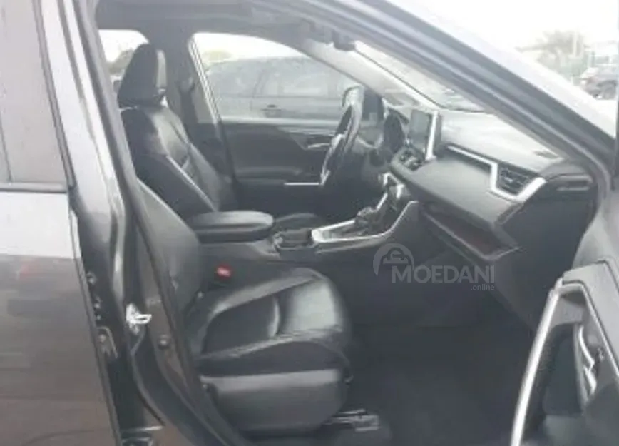 Toyota RAV4 2.5L 2020 Тбилиси - изображение 3