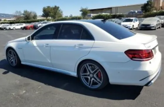 Mercedes E 5.5L 2014 Тбилиси