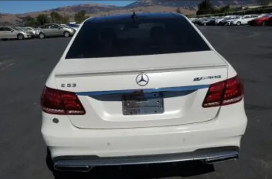 Mercedes E 5.5L 2014 Тбилиси