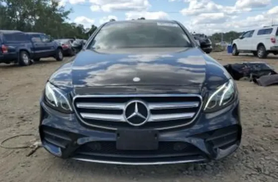 Mercedes E 2L 2017 Тбилиси