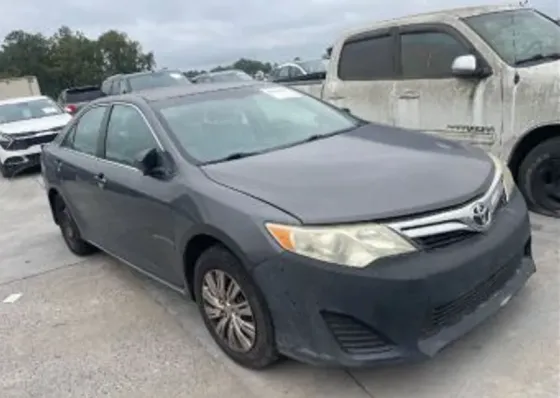 Toyota Camry 2.5L 2013 Тбилиси