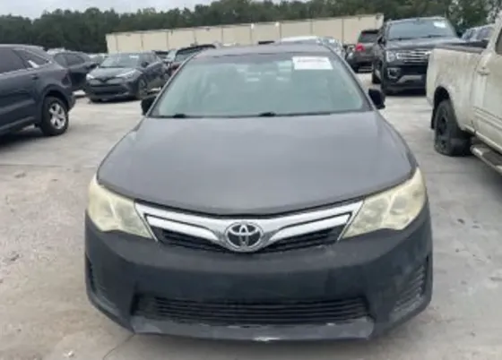 Toyota Camry 2.5L 2013 Тбилиси