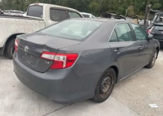 Toyota Camry 2.5L 2013 Тбилиси