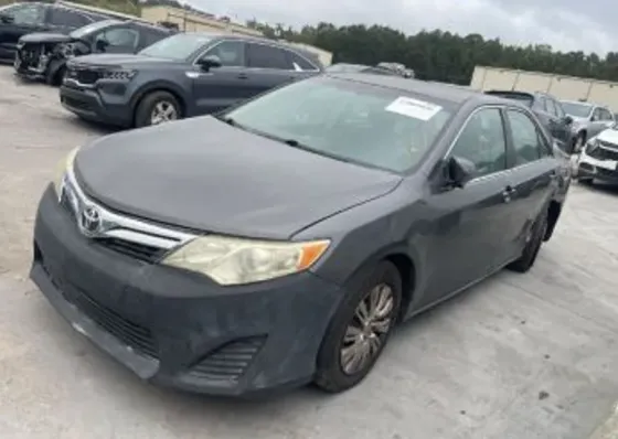 Toyota Camry 2.5L 2013 Тбилиси