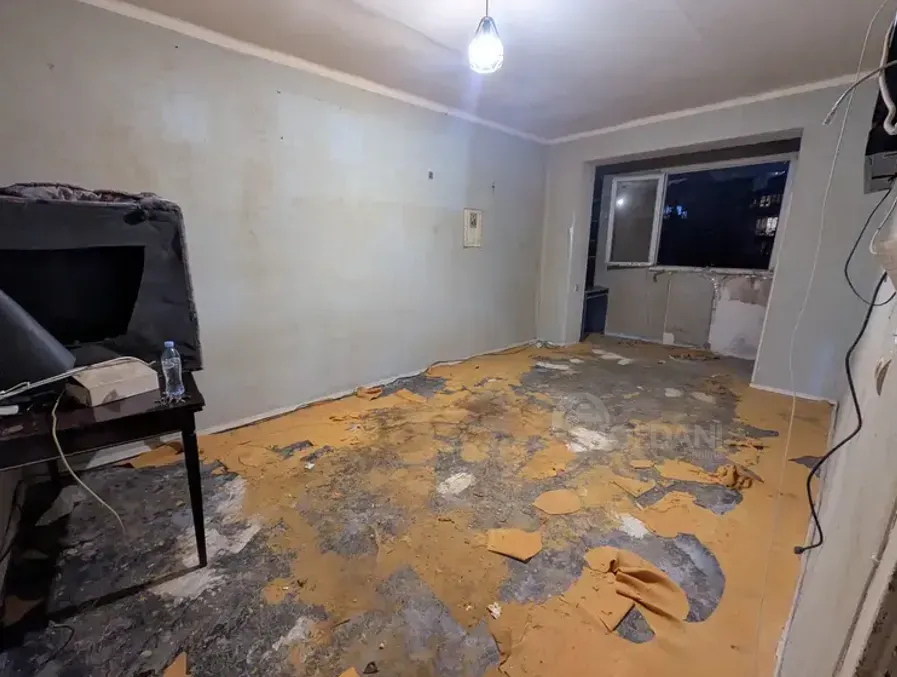 Продам 4-комн. квартиру 80м² 1/2 эт. Тбилиси - изображение 3