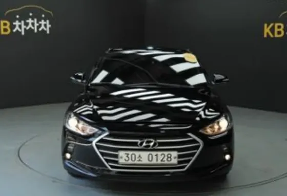 Hyundai Elantra 2016 Тбилиси