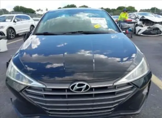 Hyundai Elantra 2019 Тбилиси