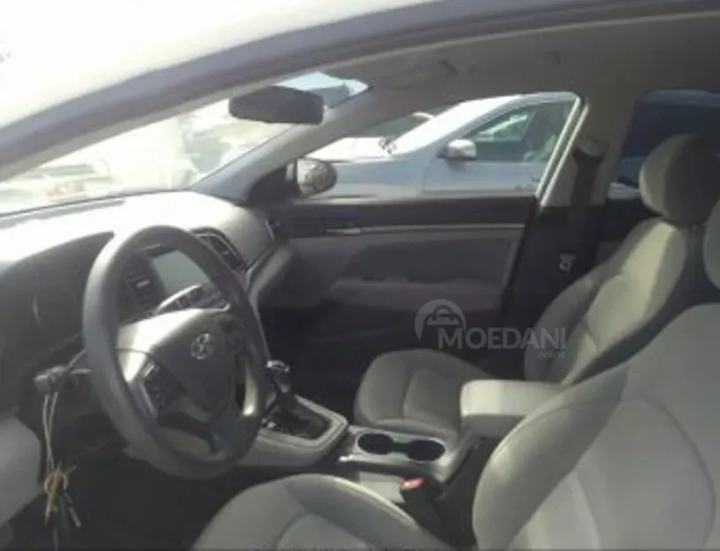 Hyundai Elantra 2017 Tbilisi - photo 2