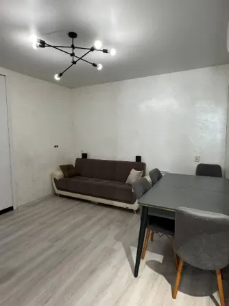 Продам 2-комн. квартиру 42м² 13/17 эт. Батуми