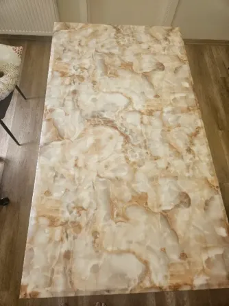 Selling a stylish 160×90 table – like new! Tbilisi