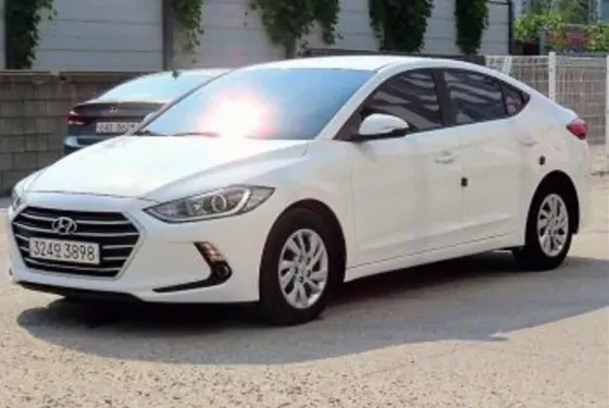 Hyundai Elantra 2016 Tbilisi