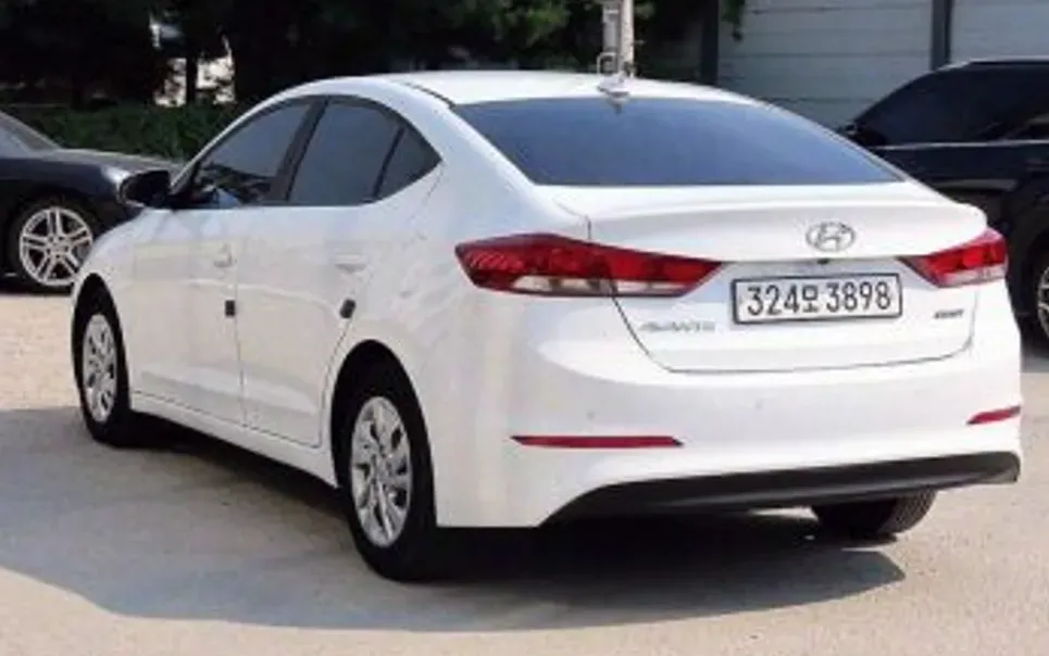 Hyundai Elantra 2016 Тбилиси - изображение 4