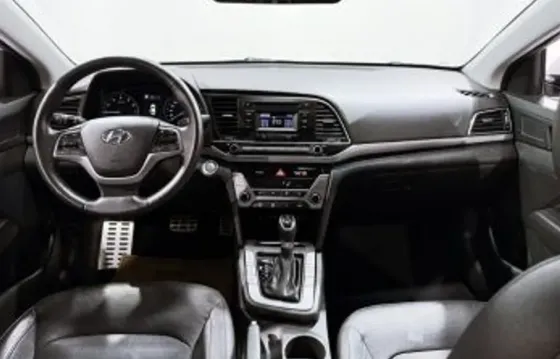 Hyundai Elantra 2016 Tbilisi