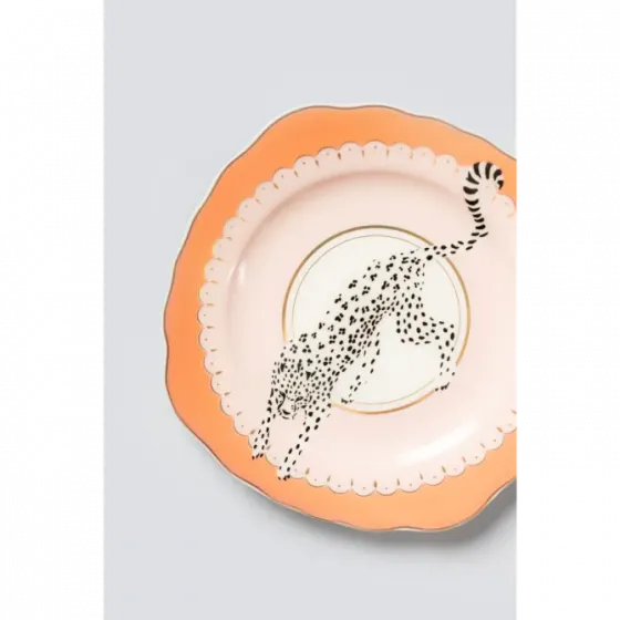 Ღია ვარდისფერი ფაიფურის თეფში თბილისი