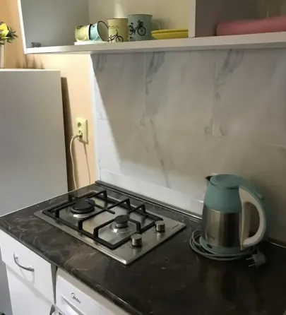 ქირავდება 1 ოთახიანი ბინა 25მ² 2/3 სართ თბილისი