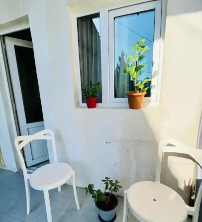 ქირავდება 1 ოთახიანი ბინა 25მ² 2/3 სართ თბილისი