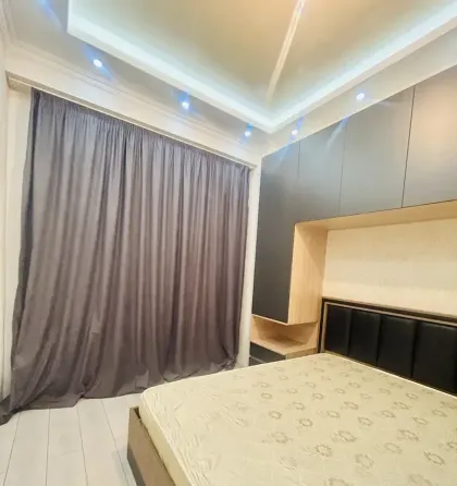 ქირავდება 2 ოთახიანი ბინა 440მ² 3/16 სართ თბილისი