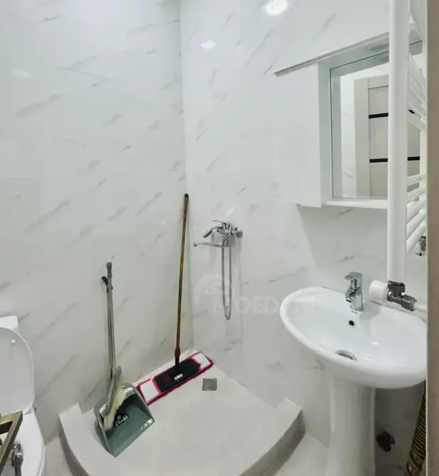 ქირავდება 2 ოთახიანი ბინა 440მ² 3/16 სართ თბილისი - photo 7