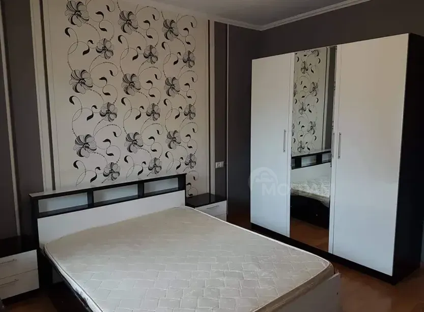 Сдам 2-комн. квартиру 45м² 2/2 эт. Тбилиси - изображение 1