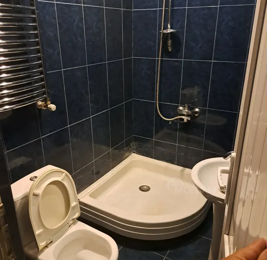 Сдам 2-комн. квартиру 45м² 2/2 эт. Тбилиси - изображение 7