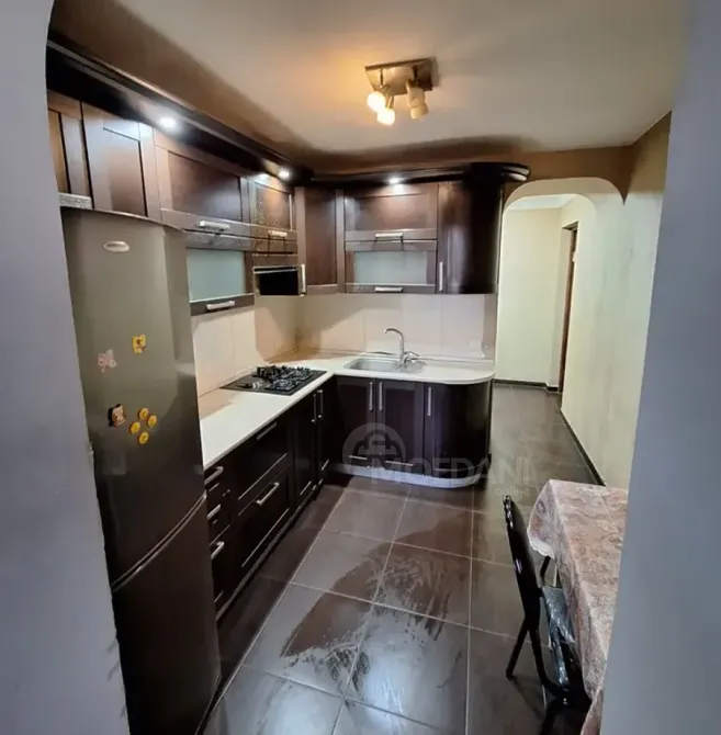 ქირავდება 2 ოთახიანი ბინა 57მ² 4/5 სართ თბილისი - photo 12