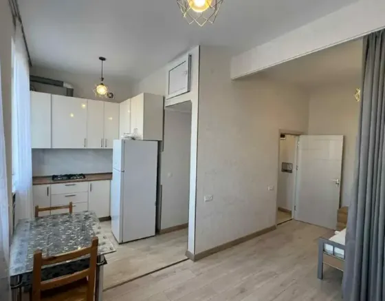 ქირავდება 1 ოთახიანი ბინა 40მ² 4/4 სართ თბილისი