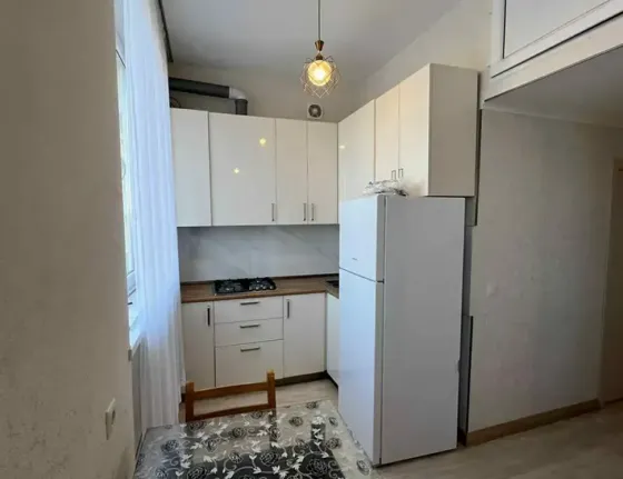 ქირავდება 1 ოთახიანი ბინა 40მ² 4/4 სართ თბილისი