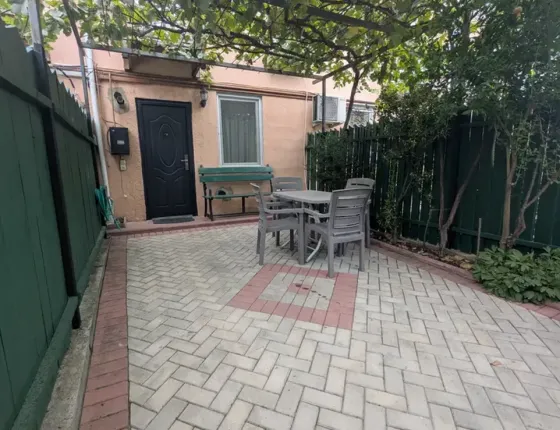 ქირავდება 2 ოთახიანი ბინა 32მ² 2/2 სართ თბილისი