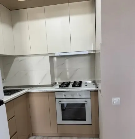 ქირავდება 2 ოთახიანი ბინა 44მ² 8/12 სართ თბილისი