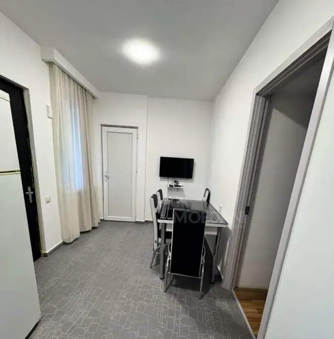 ქირავდება 2 ოთახიანი ბინა 45მ² 1/1 სართ თბილისი - photo 1