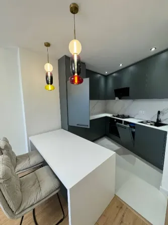 Продам 2-комн. квартиру 42м² 17/19 эт. Батуми