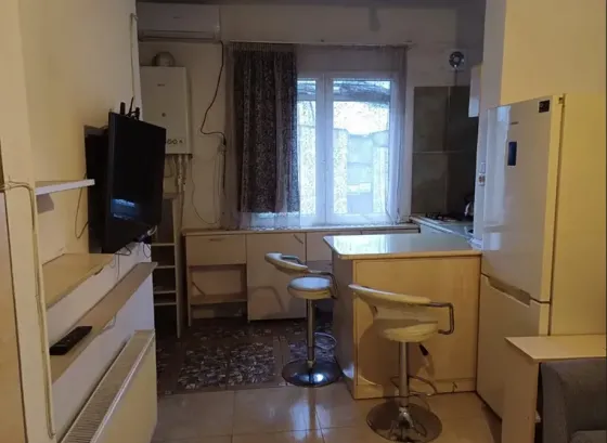 ქირავდება 2 ოთახიანი ბინა 44მ² 4/5 სართ თბილისი