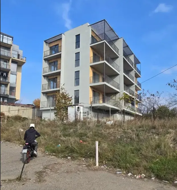 Продам 2-комн. квартиру 70м² 4/5 эт. Тбилиси - изображение 8