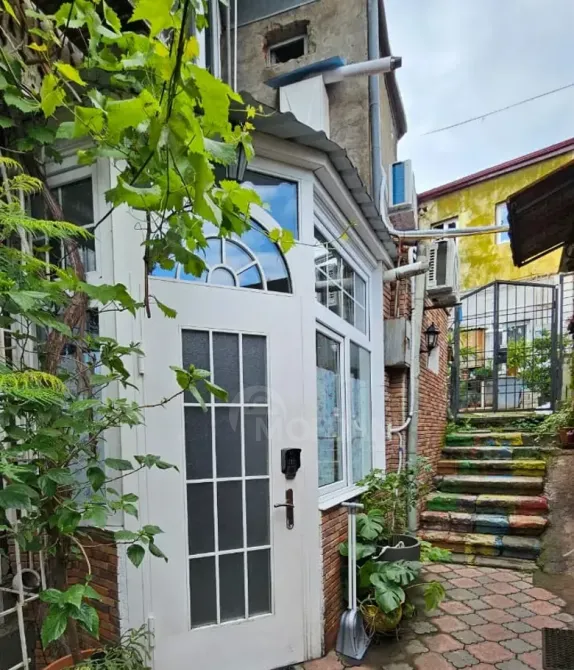 Продам 2-комн. квартиру 35м² 2/3 эт. Тбилиси - изображение 2