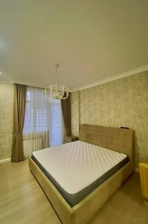 იყიდება 4 ოთახიანი ბინას 112მ² 8/9 სართ ბათუმი