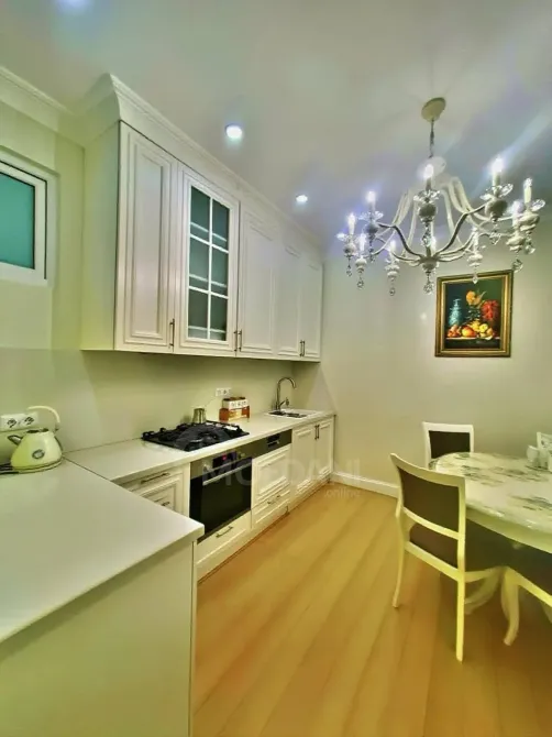 იყიდება 4 ოთახიანი ბინას 112მ² 8/9 სართ ბათუმი - photo 8