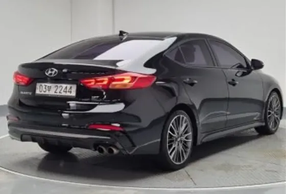 Hyundai Elantra 2017 თბილისი