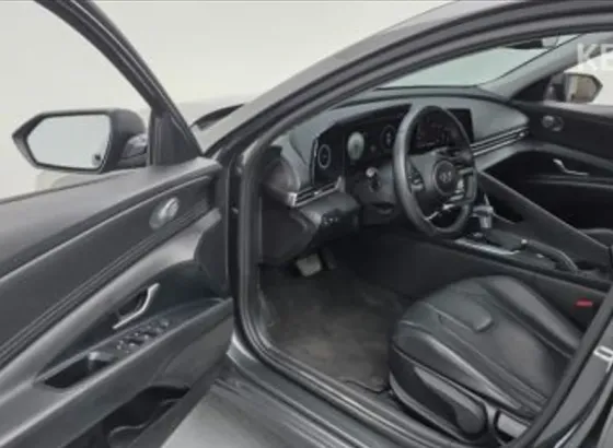 Hyundai Elantra 2021 თბილისი