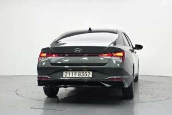 Hyundai Elantra 2021 თბილისი