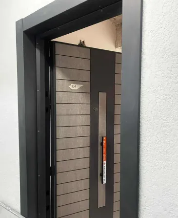 იყიდება 2 ოთახიანი ბინას 50.9მ² 12/12 სართ თბილისი