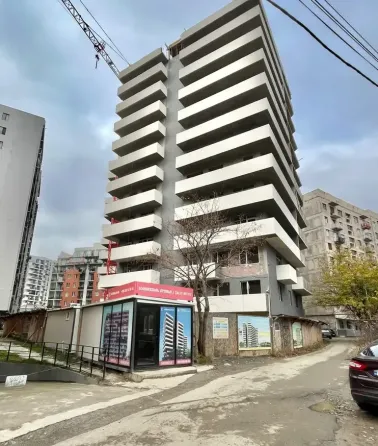 იყიდება 3 ოთახიანი ბინას 84მ² 6/9 სართ თბილისი