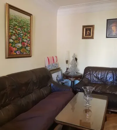 ქირავდება 2 ოთახიანი ბინა 52მ² 3/7 სართ თბილისი